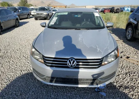 2014 Volkswagen Passat S from USA, damaged, VIN 1VWAT7A38EC083323